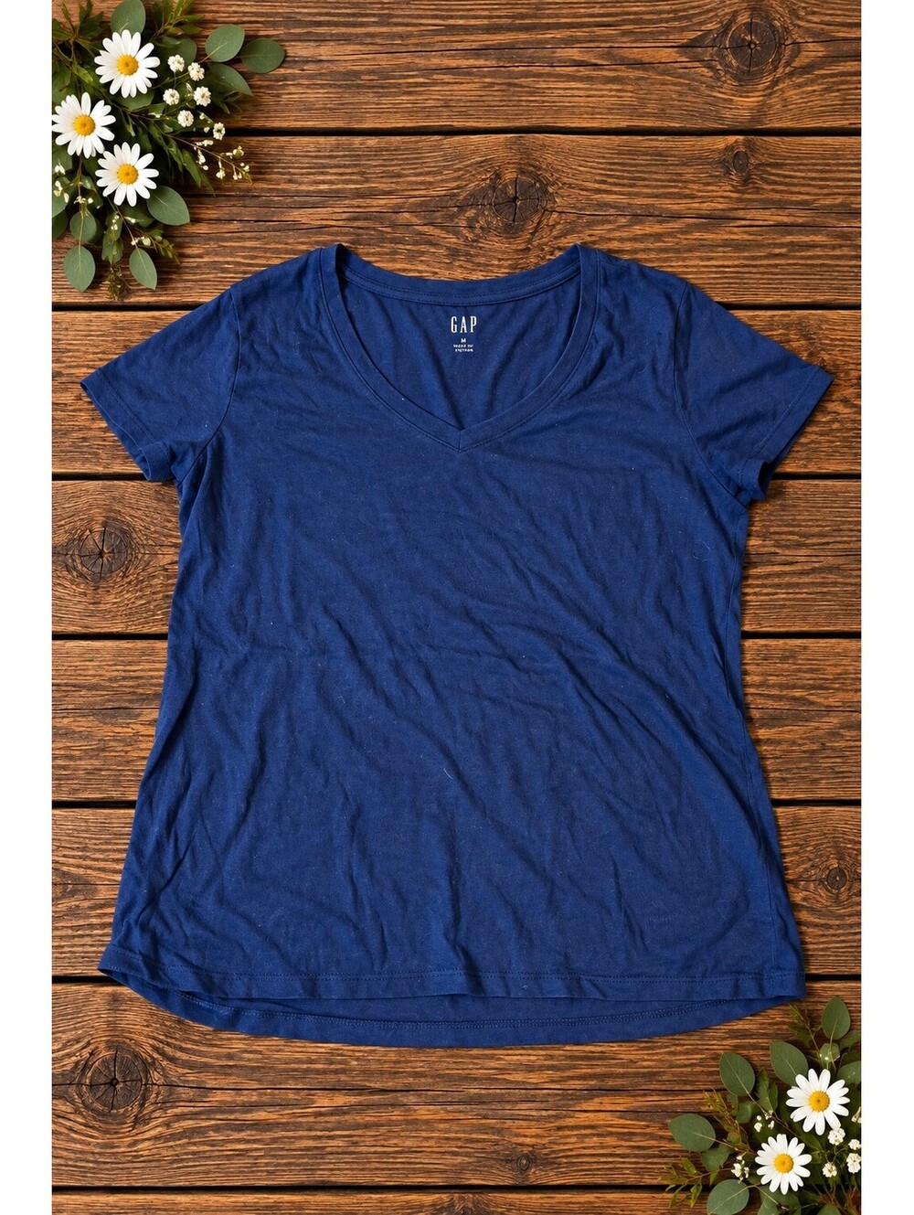 Navy Gap V-neck T-shirt Medium